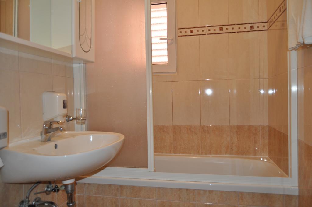 Bed & Breakfast Villa Vrgorac 奥瑞比克 外观 照片